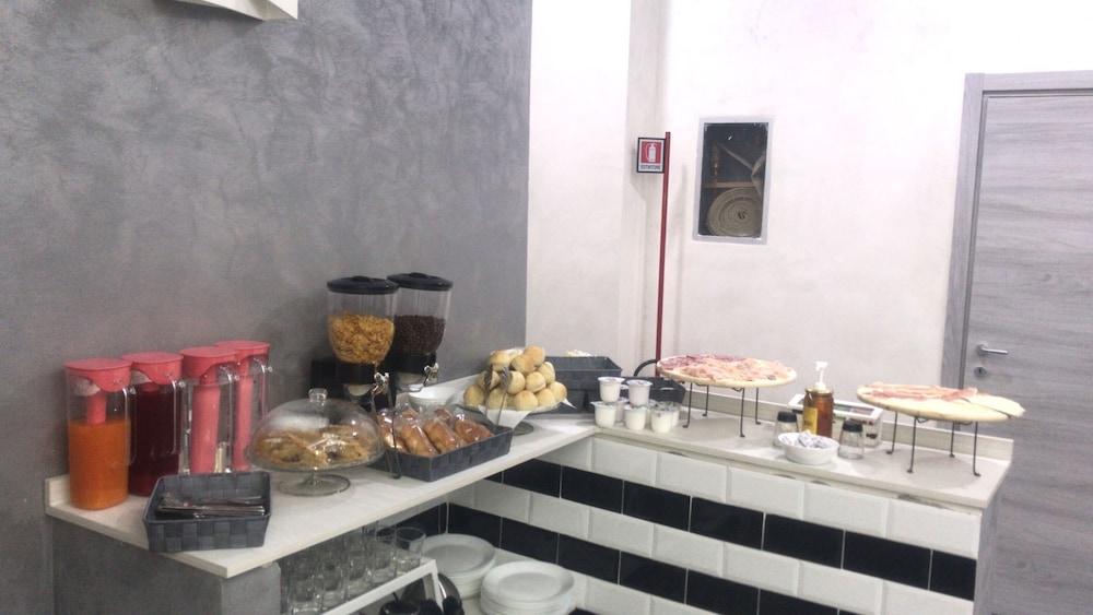 Hotel Poker Neapol Zewnętrze zdjęcie